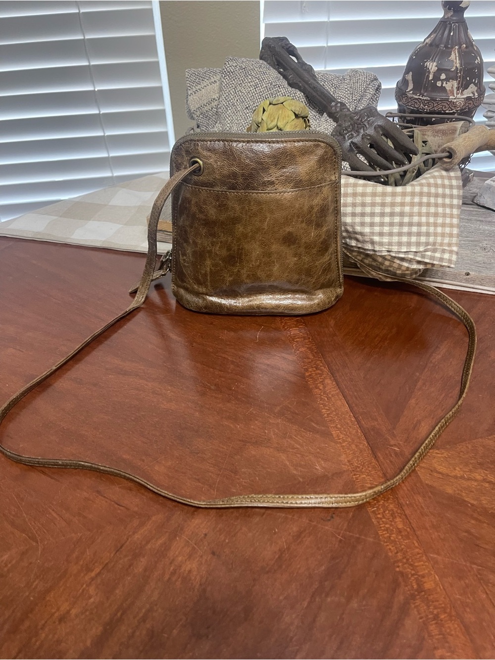 Latico Leathers Lilly Crossbody